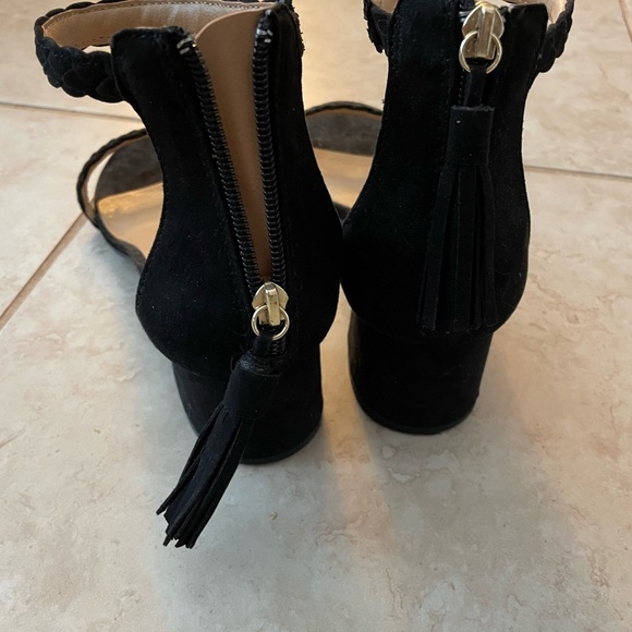 Black low heel, ankle strap sandals - Picture 4 of 8